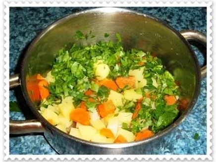 Kohlrabi Cremesuppe mit buntem Gemüsetürmchen - Rezept - Bild Nr. 15