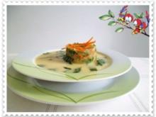 Kohlrabi Cremesuppe mit buntem Gemüsetürmchen - Rezept