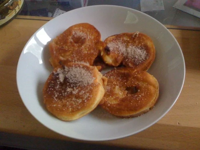 Rezept: Apfelküchle Bild Nr. 2 Apfelküchle - Rezept - Bild Nr. 2