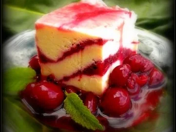 Honig-Beeren-Parfait - Rezept