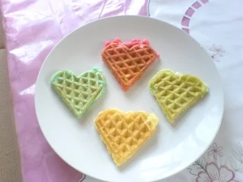 Rezept: Bunte Waffeln Bunte Waffeln - Rezept
