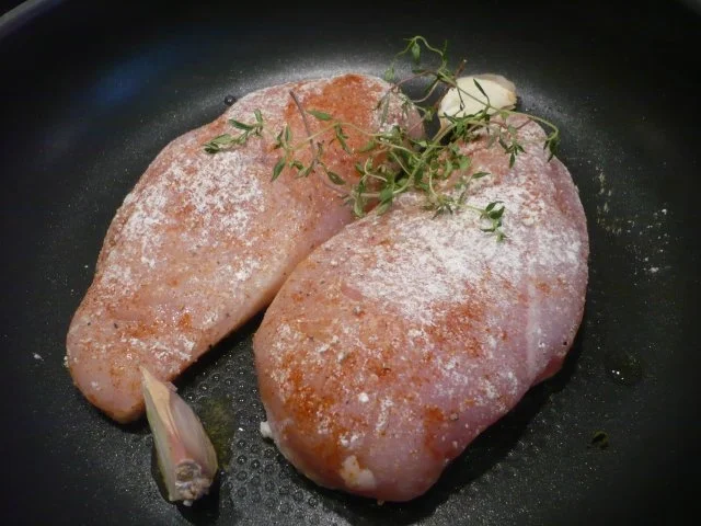 Badischer Goliathspargel mit Kräuterschaum und Hühnerbrusttranchen - Rezept - Bild Nr. 6