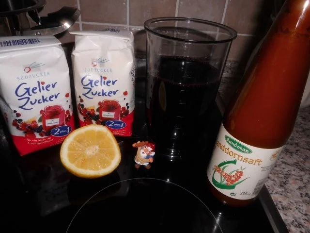 Rezept: Hollunder-Sanddorn-Gelee>> Bild Nr. 2 Hollunder-Sanddorn-Gelee>> - Rezept - Bild Nr. 2