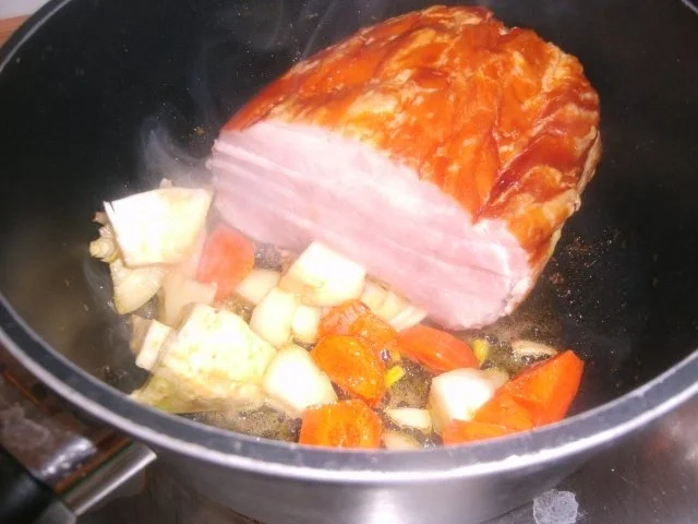 Rezept: Kasselerlachsbraten mit Champis und Spargel Bild Nr. 2 Kasselerlachsbraten mit Champis und Spargel - Rezept - Bild Nr. 2