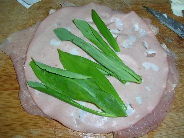 Schweinerouladen mit Bärlauchfülle - Rezept - Bild Nr. 3