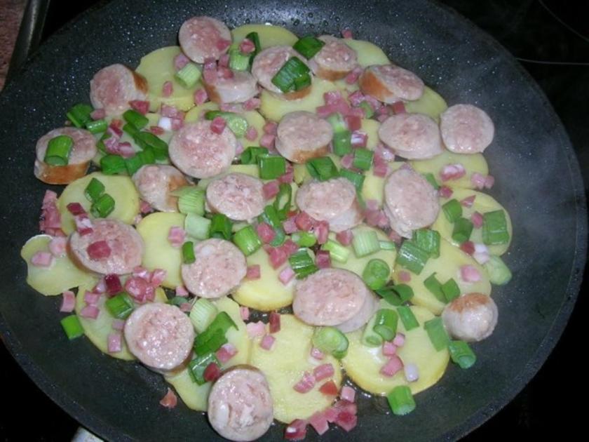 Bratwurst Kartoffel Pfannkuchen aus unserer Feierabendküche - einfach ...