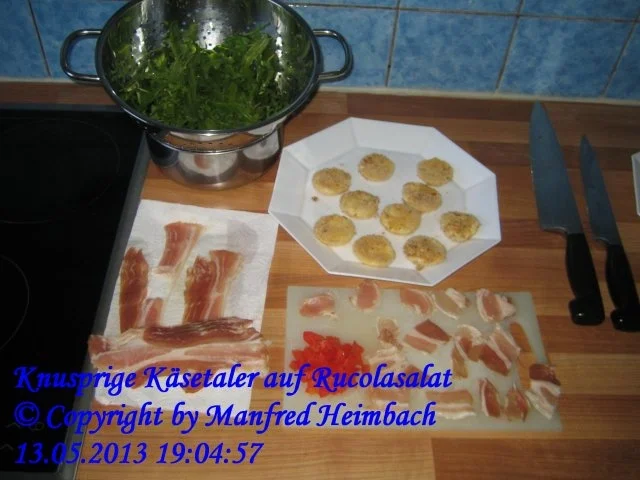 Rezept: Käse – Knusprige Käsetaler auf Rucolasalat Bild Nr. 3 Käse – Knusprige Käsetaler auf Rucolasalat - Rezept - Bild Nr. 3