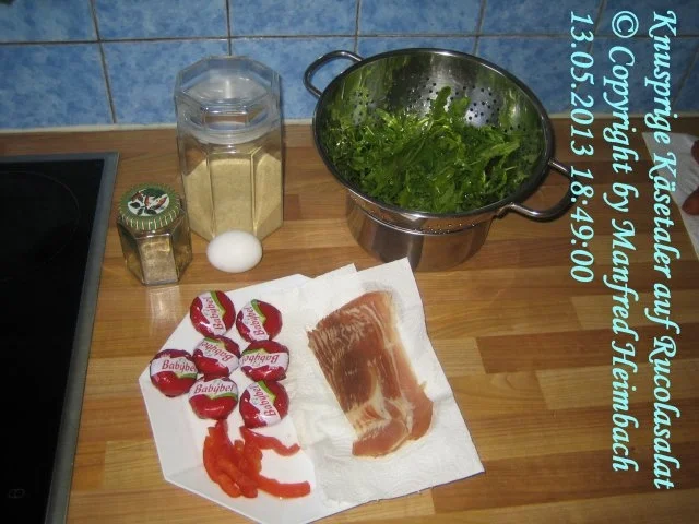 Rezept: Käse – Knusprige Käsetaler auf Rucolasalat Bild Nr. 5 Käse – Knusprige Käsetaler auf Rucolasalat - Rezept - Bild Nr. 5