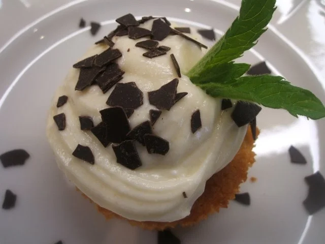 Backen: Eierlikörmuffins mit Eierlikör-Frischkäse-Creme - Rezept