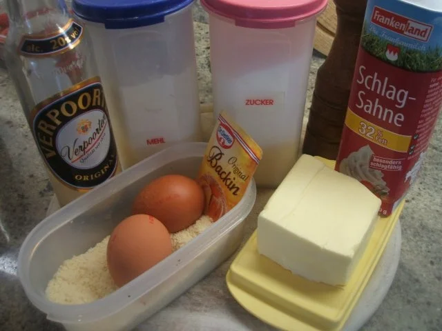 Backen: Eierlikörmuffins mit Eierlikör-Frischkäse-Creme - Rezept - Bild Nr. 2