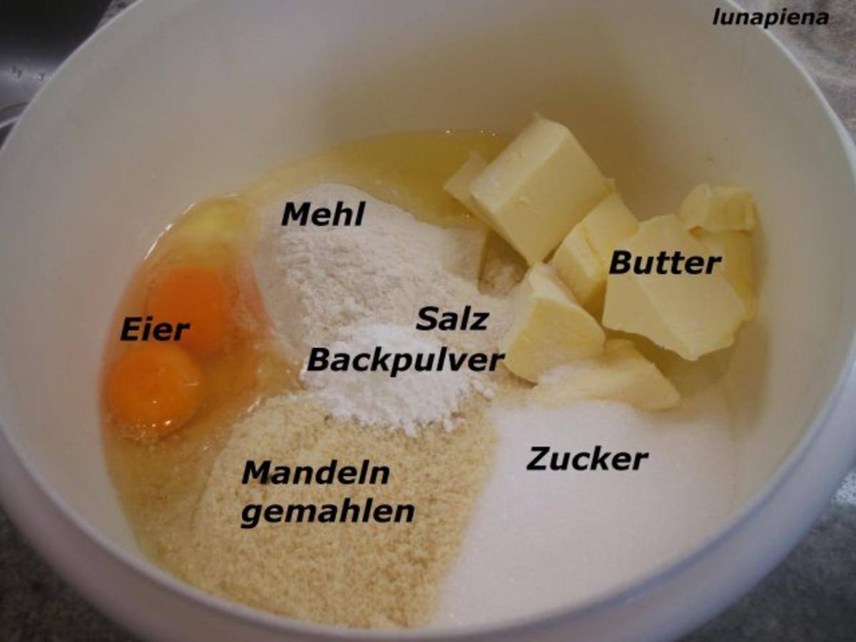 Backen: Eierlikörmuffins mit Eierlikör-Frischkäse-Creme - Rezept - Bild Nr. 3