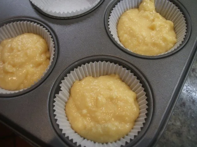 Backen: Eierlikörmuffins mit Eierlikör-Frischkäse-Creme - Rezept - Bild Nr. 5