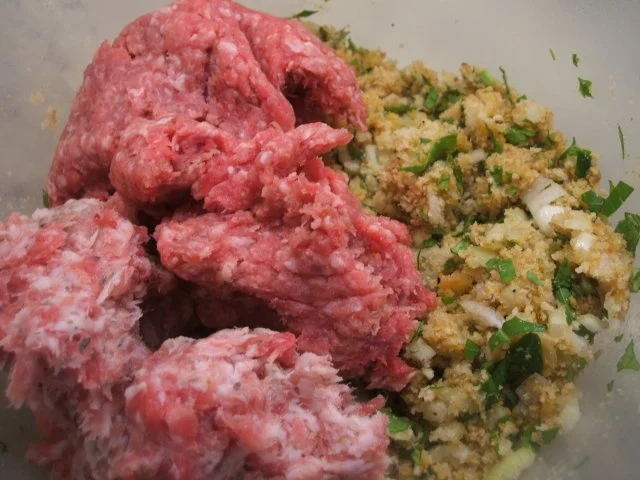 Fleisch: Kräuter-Hackbällchen auf Schmorgemüse - Rezept - Bild Nr. 5