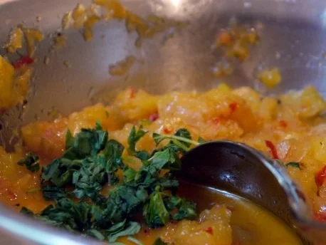 Parmesan-Hähnchen-Nuggets mit Ananas-Chutney - Rezept - Bild Nr. 12