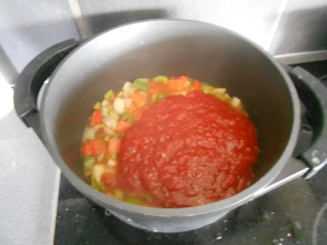 Rezept: Meine Wurstsoljanka Bild Nr. 2 Meine Wurstsoljanka - Rezept - Bild Nr. 2