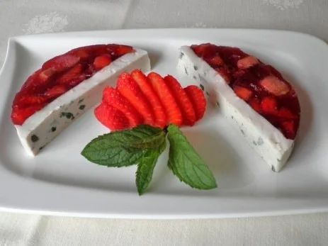 Fruchtige Rhabarber - Erdbeer - Terrine - Rezept - Bild Nr. 3