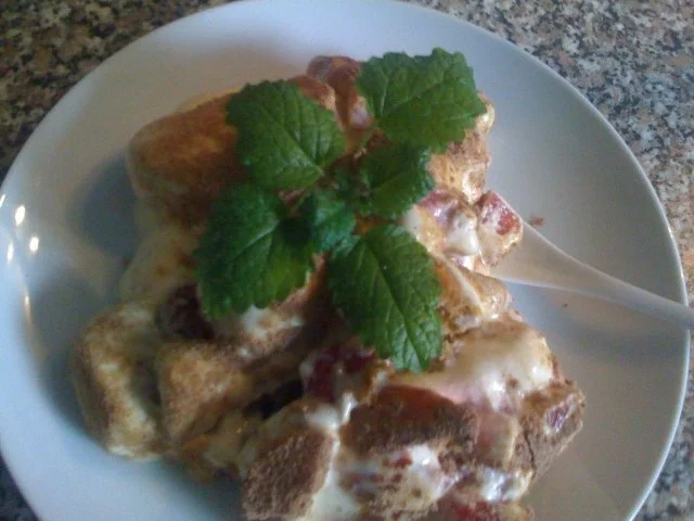 Erdbeer - Capuccino - Tiramisu  (mit einem hauch alkohol) - Rezept