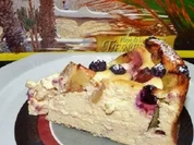 KUCHEN:  Käsekuchen mit Rhabarber u. Heidelbeer, . o.extra  Boden gebacken - Rezept