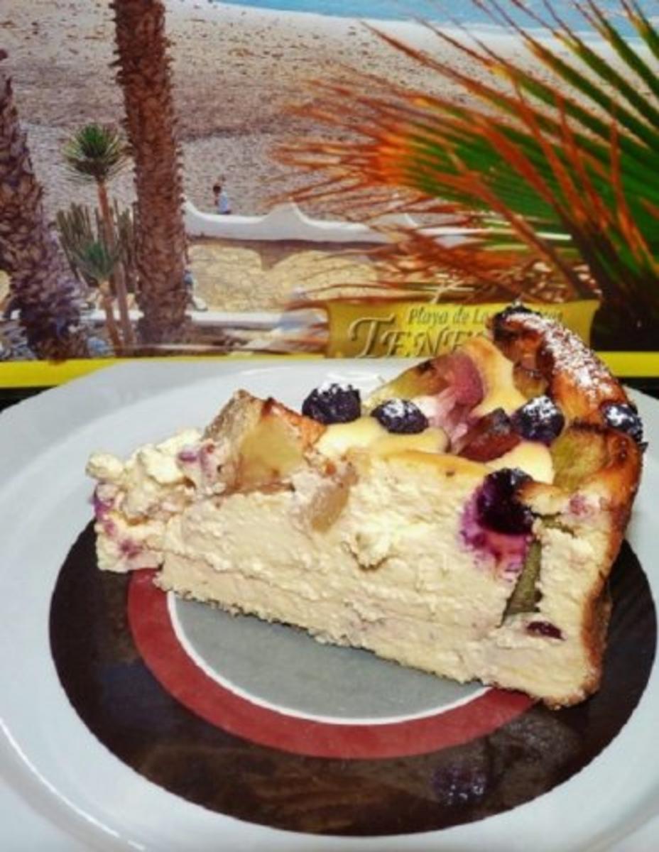 KUCHEN: Käsekuchen mit Rhabarber u. Heidelbeer, . o.extra Boden
gebacken - Rezept Durch Tandora