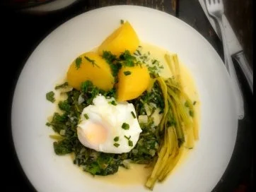 Mangold mit pochiertem Ei - Rezept