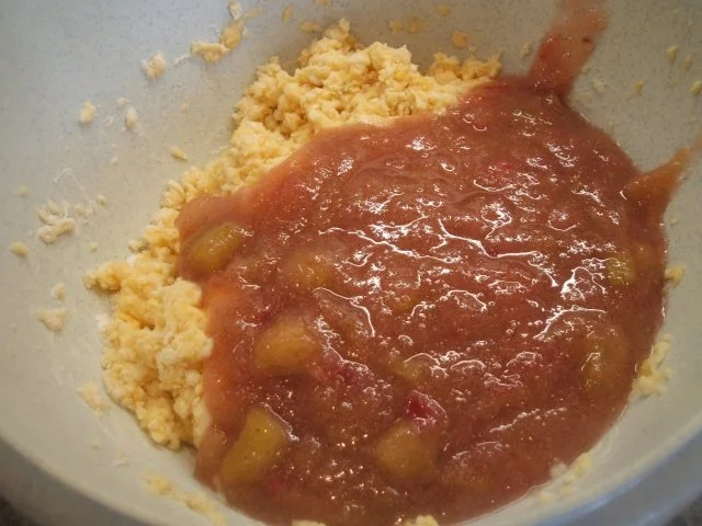 Rezept: Backen: Rhabarber-Vanille-Muffins Bild Nr. 5 Backen: Rhabarber-Vanille-Muffins - Rezept - Bild Nr. 5