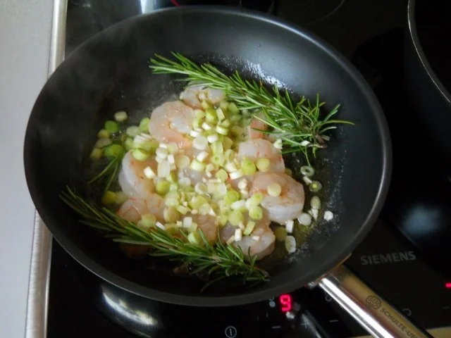 Rezept: Bärlauchpesto mit Penne Bild Nr. 6 Bärlauchpesto mit Penne - Rezept - Bild Nr. 6