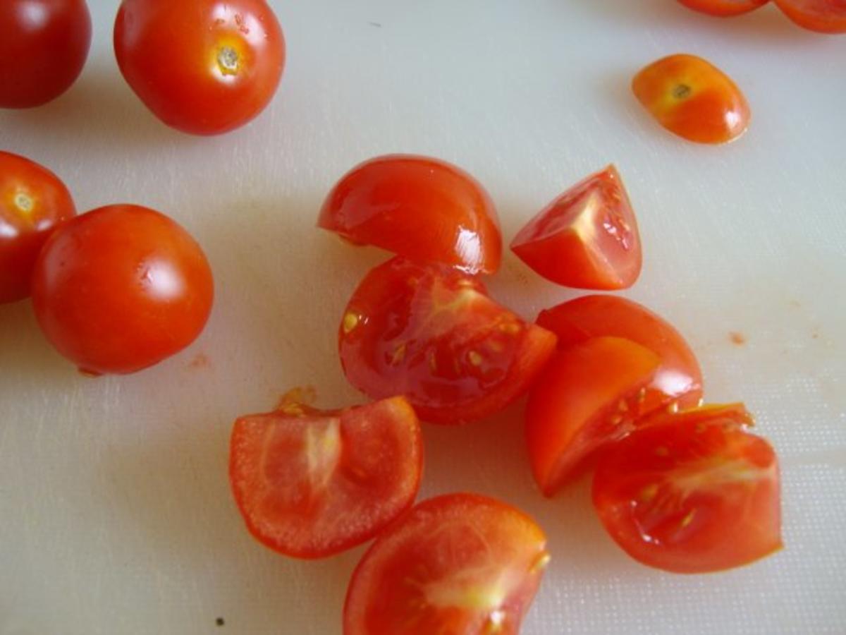 Tomatensüppchen mit Basilikumschaum Topping - Rezept - Bild Nr. 4