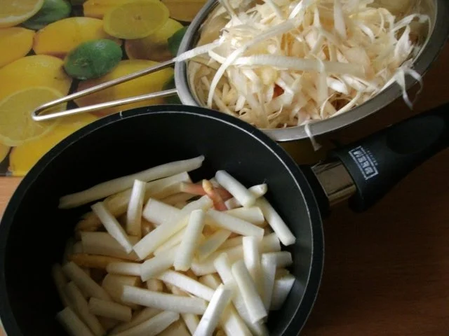 Rezept: Spargelcremsüppchen mit Rosmarinschinken Bild Nr. 5 Spargelcremsüppchen mit Rosmarinschinken - Rezept - Bild Nr. 5