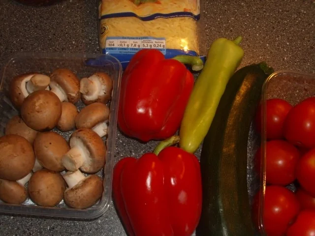 Rezept: Vegetarische Pizza Bild Nr. 2 Vegetarische Pizza - Rezept - Bild Nr. 2