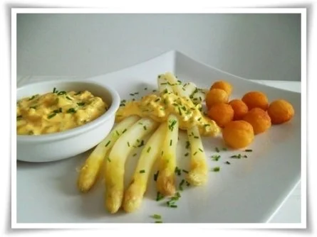 Rezept: Spargel mit selbstgemachter Bozner Sauce und Kartoffelbällchen dazu. Bild Nr. 22 Spargel mit selbstgemachter Bozner Sauce und Kartoffelbällchen dazu. - Rezept - Bild Nr. 22