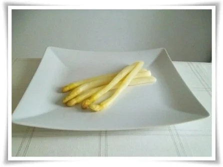 Rezept: Spargel mit selbstgemachter Bozner Sauce und Kartoffelbällchen dazu. Bild Nr. 17 Spargel mit selbstgemachter Bozner Sauce und Kartoffelbällchen dazu. - Rezept - Bild Nr. 17