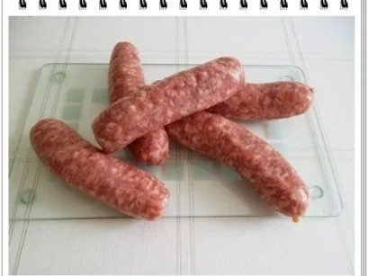 Fleischbällchen aus Bratwurst in spezieller Tomatensauce - Rezept - Bild Nr. 3