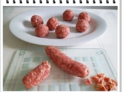 Fleischbällchen aus Bratwurst in spezieller Tomatensauce - Rezept - Bild Nr. 4