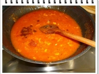 Fleischbällchen aus Bratwurst in spezieller Tomatensauce - Rezept - Bild Nr. 16