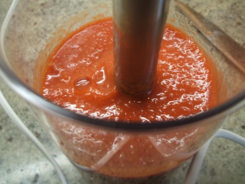 Suppen: Tomatensuppe, kalt gerührt mit Ciabatta Croutons - schnell ...