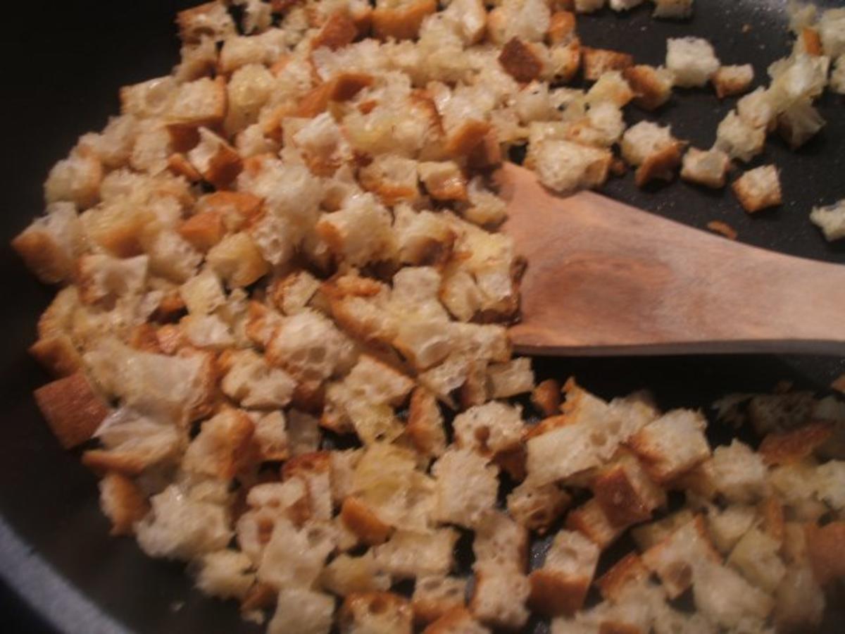 Suppen: Tomatensuppe, kalt gerührt mit Ciabatta Croutons - schnell ...