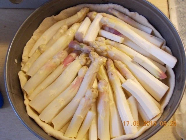 Rezept: Spargel-Lachstarte Bild Nr. 4 Spargel-Lachstarte - Rezept - Bild Nr. 4