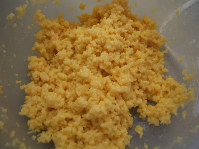 Rezept: Backen: Biskuitrolle mit Schokosahne und Sauerkirschen Bild Nr. 4 Backen: Biskuitrolle mit Schokosahne und Sauerkirschen - Rezept - Bild Nr. 4