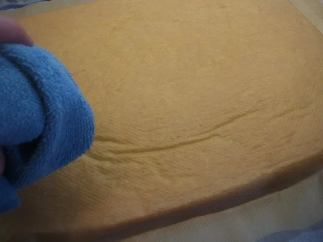 Rezept: Backen: Biskuitrolle mit Schokosahne und Sauerkirschen Bild Nr. 8 Backen: Biskuitrolle mit Schokosahne und Sauerkirschen - Rezept - Bild Nr. 8