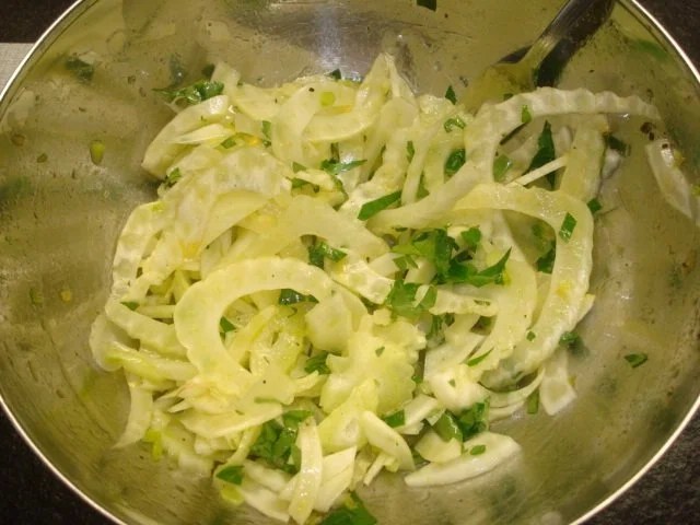 Rezept: Fenchelsalat auf gegrilltem Apfel mit Matjes Bild Nr. 4 Fenchelsalat auf gegrilltem Apfel mit Matjes - Rezept - Bild Nr. 4