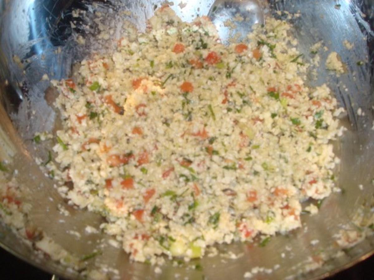 Falafel im Quinoa-Mantel mit Tabbouleh vom Blumenkohl - Rezept - Bild Nr. 6