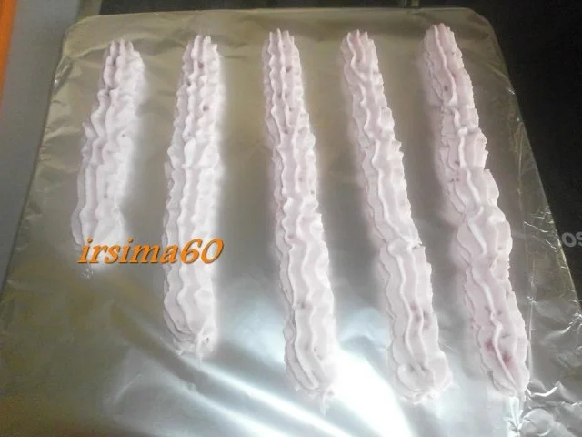 Rezept: Erdbeer – Quark – Pralinen Bild Nr. 8 Erdbeer – Quark – Pralinen - Rezept - Bild Nr. 8