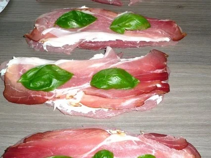 Rezept: Schnitzelröllchen a la Karin, mediterran. Bild Nr. 5 Schnitzelröllchen a la Karin, mediterran. - Rezept - Bild Nr. 5