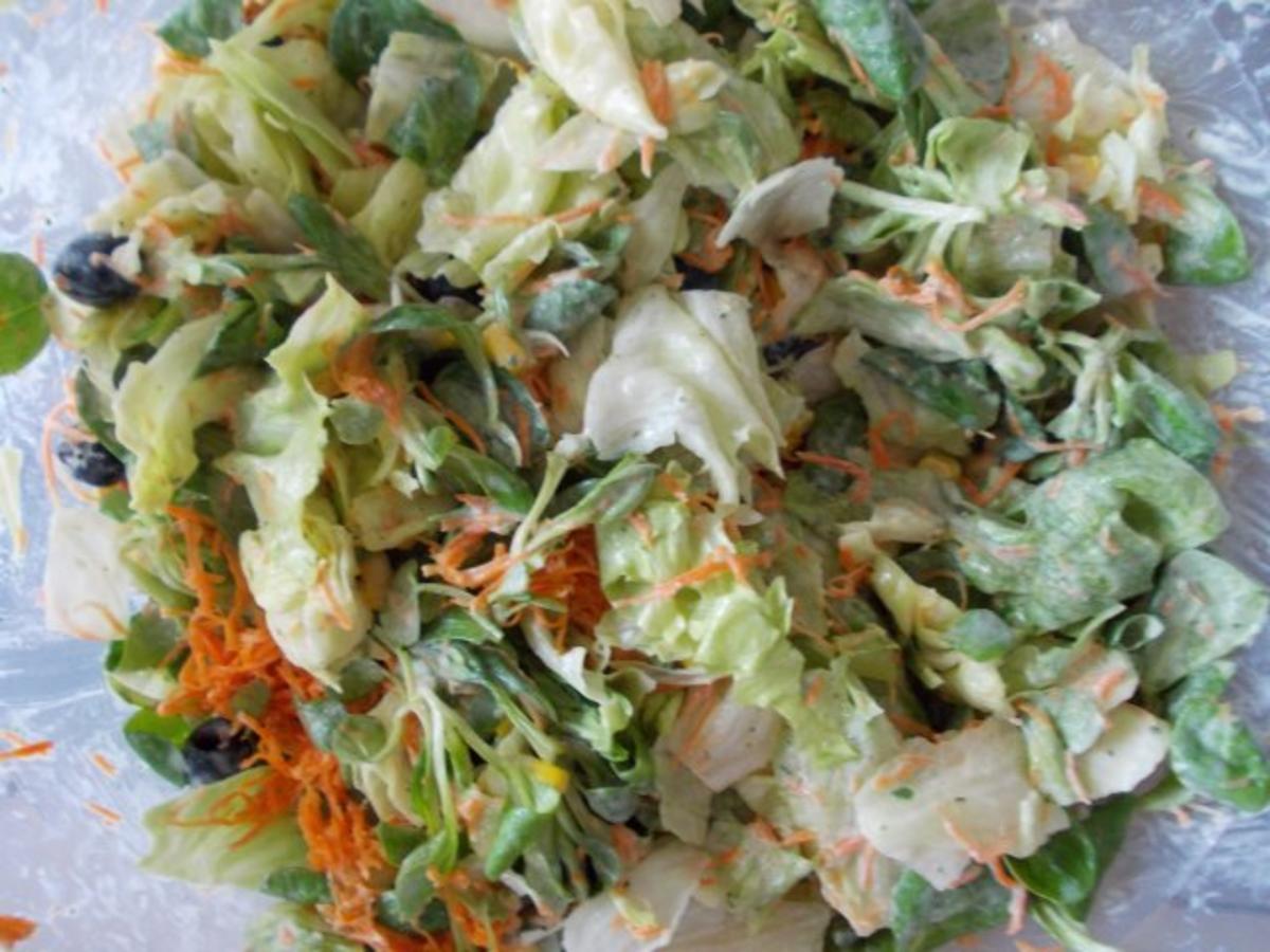 Suessebiene´s  bunter salat - Rezept