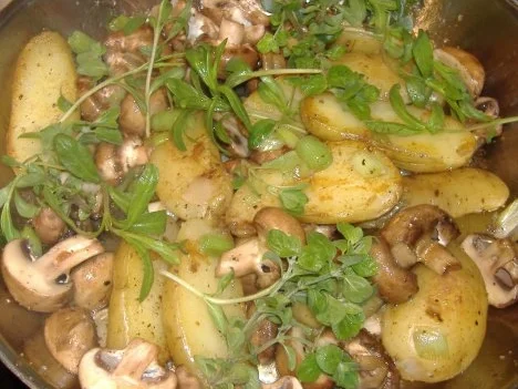 Rezept: Entrecote mit Mol'e Sauce und einer Kartoffel-Pilzpfanne Bild Nr. 3 Entrecote mit Mol'e Sauce und einer Kartoffel-Pilzpfanne - Rezept - Bild Nr. 3