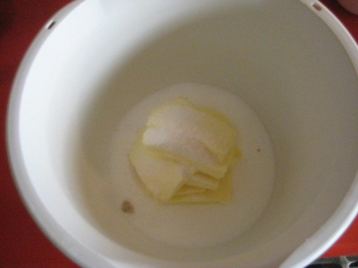 Rhabarberkuchen mit Eierlikör - Rezept - Bild Nr. 3