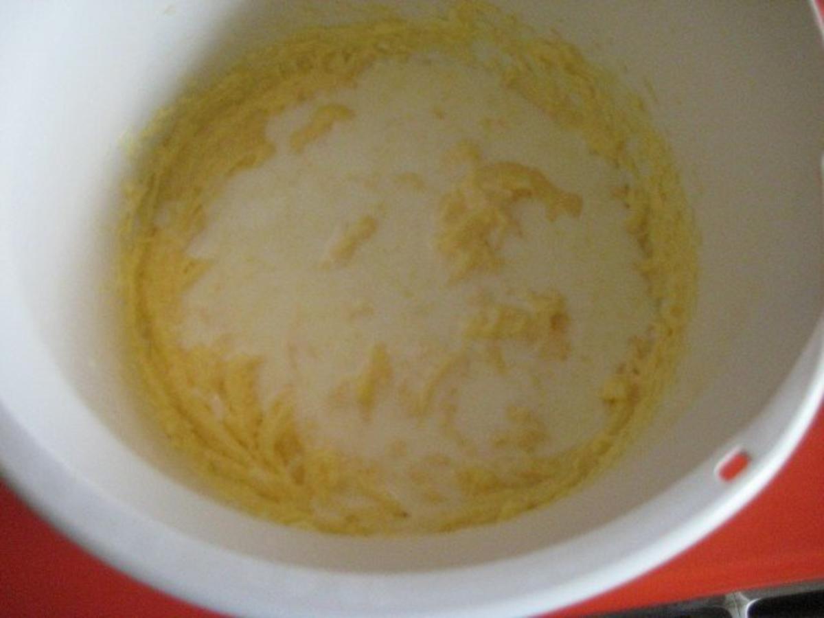 Rhabarberkuchen mit Eierlikör - Rezept - Bild Nr. 5