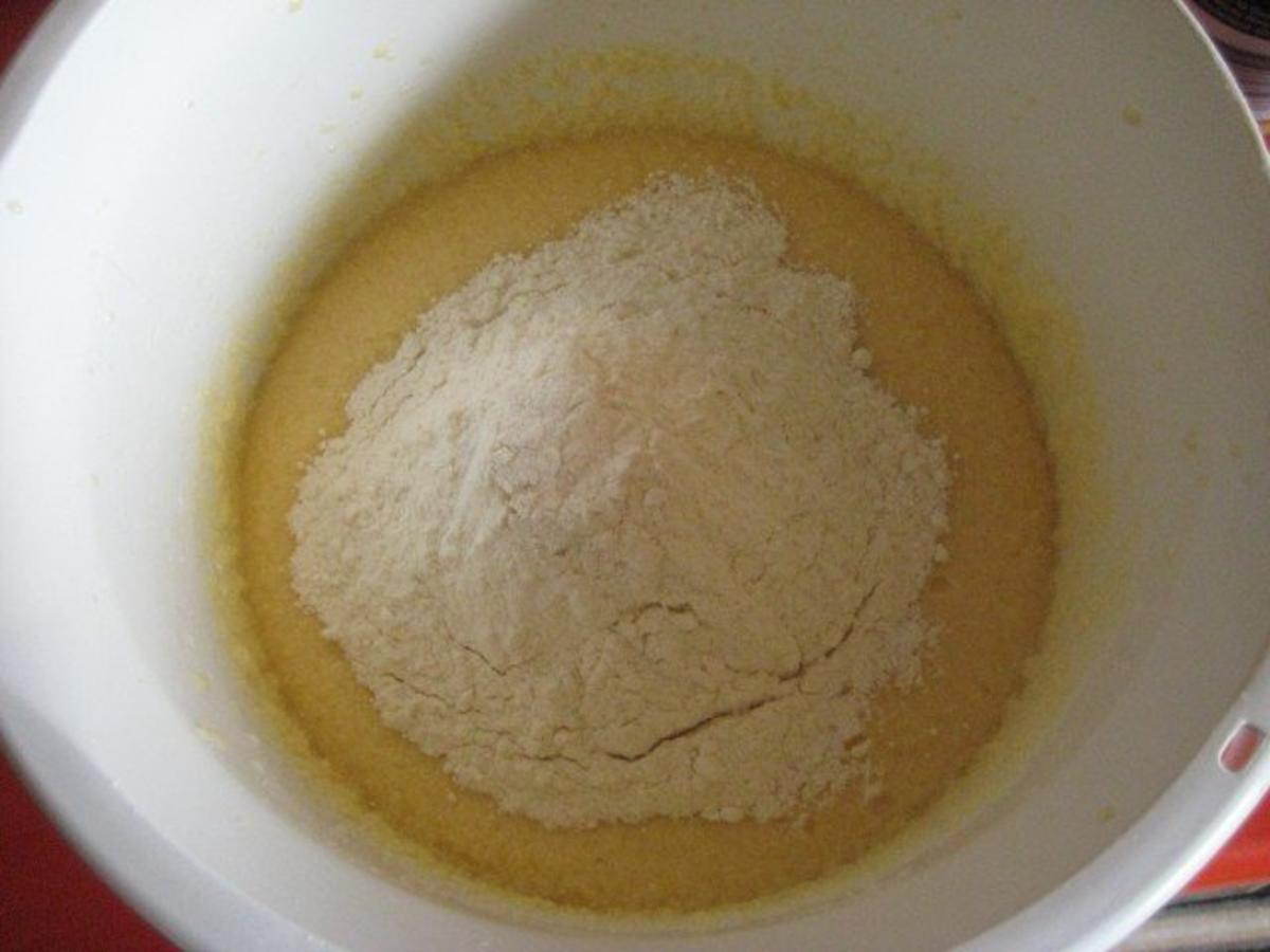 Rhabarberkuchen mit Eierlikör - Rezept - Bild Nr. 7