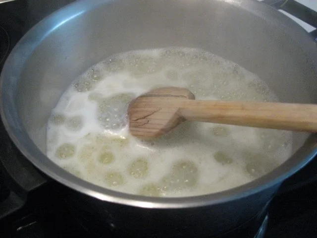 Rezept: Windbeutel mit Erdbeer-Frischkäse-Füllung Bild Nr. 8 Windbeutel mit Erdbeer-Frischkäse-Füllung - Rezept - Bild Nr. 8