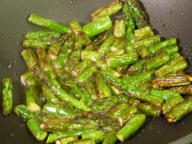Grüner Spargel gewokt - Rezept - Bild Nr. 6